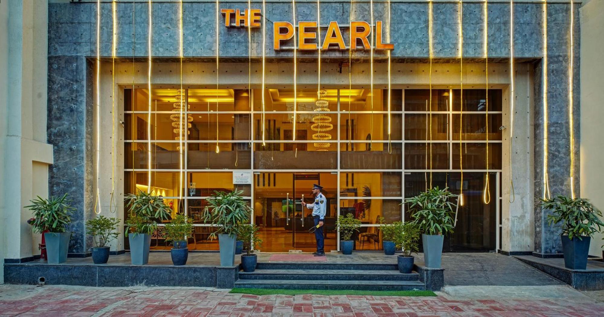 Hotel The Pearl - Newly Renovated In 2024 Nowe Delhi Zewnętrze zdjęcie